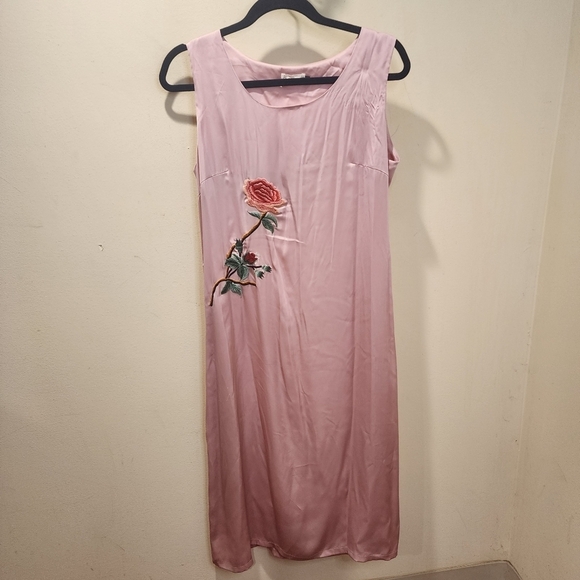 Design & Couture Vintage  embroidered Pink Silky Sleevesless  midi dress size XL - Picture 1 of 11